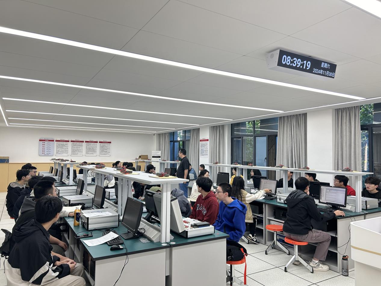 廈門工學院教育培訓中心 開啟職業技能提升新篇章